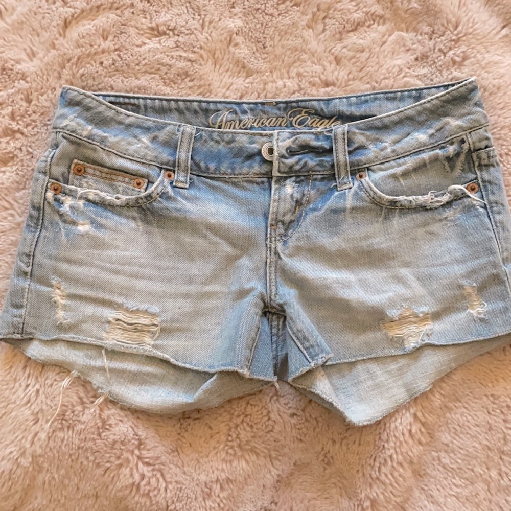 American eagle distressed denim shorts